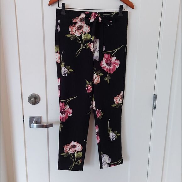 ONE by Chapter Floral Cropped Pants Size XSmall - Picture 1 of 5
